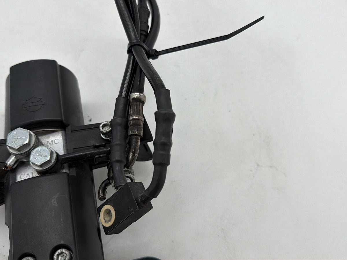 2015 Harley Softail Deluxe FLSTN OEM Front ABS Brake Pump Control Unit