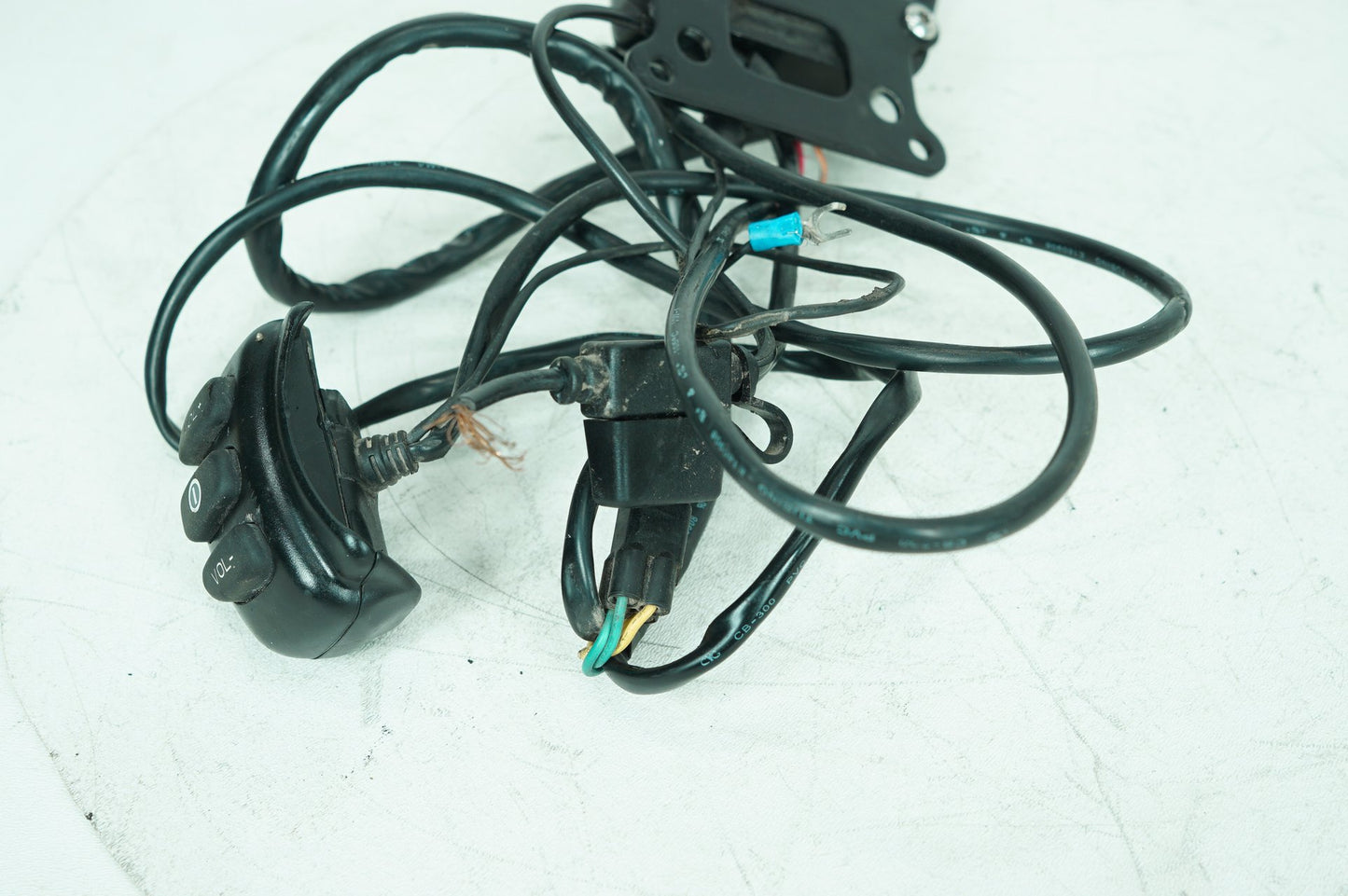 1999 - 2006 Harley-Davidson Touring Road King Police Wire Wiring Harness Plug In Connectors 77207-11A