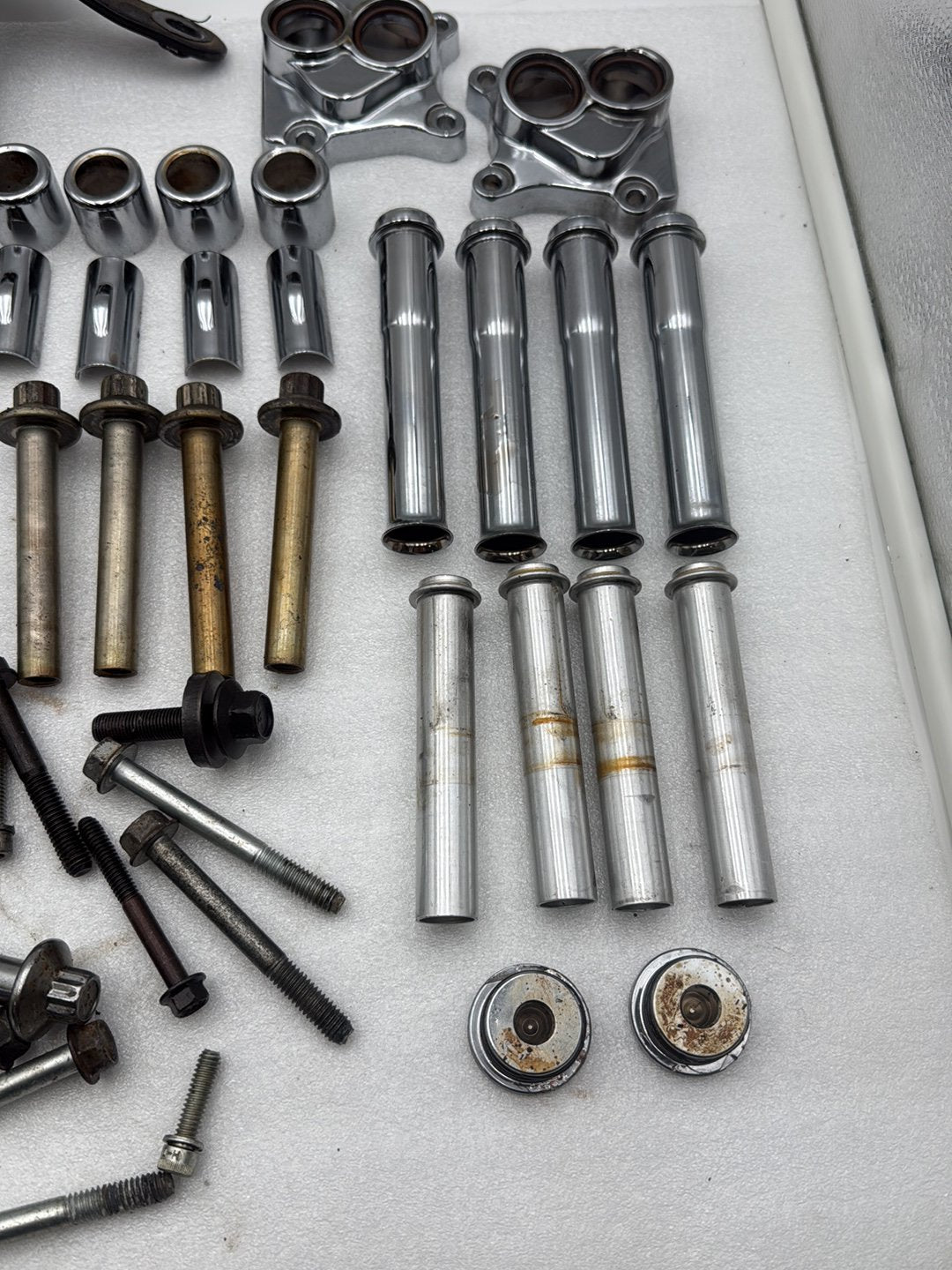 2007 - 2017 Harley-Davidson Dyna Wide Glide Engine Motor Hardware Bolts Brackets Bushing 17939-99