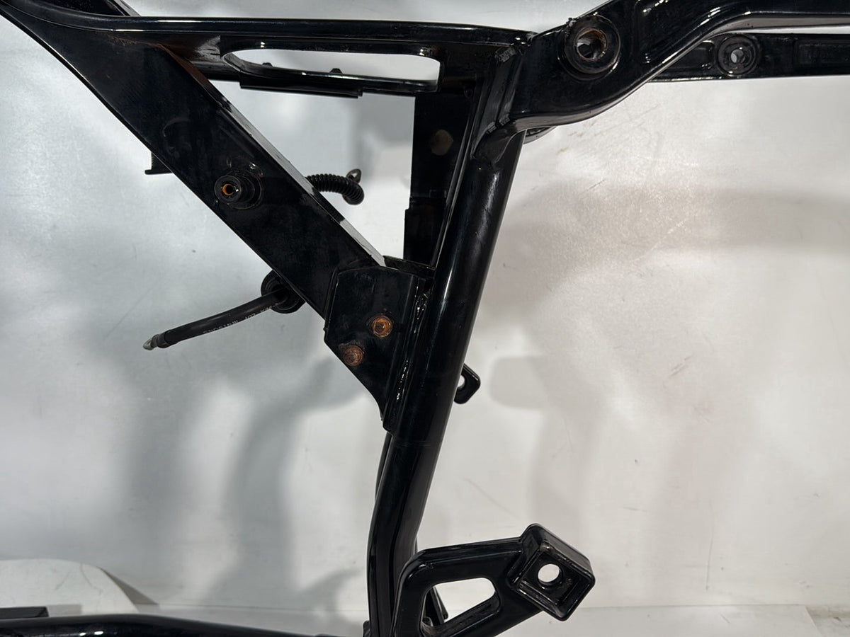 2005 Harley Dyna FXDWG Wide Glide OEM Body Main Frame Chassis 32 degree CLN CLR