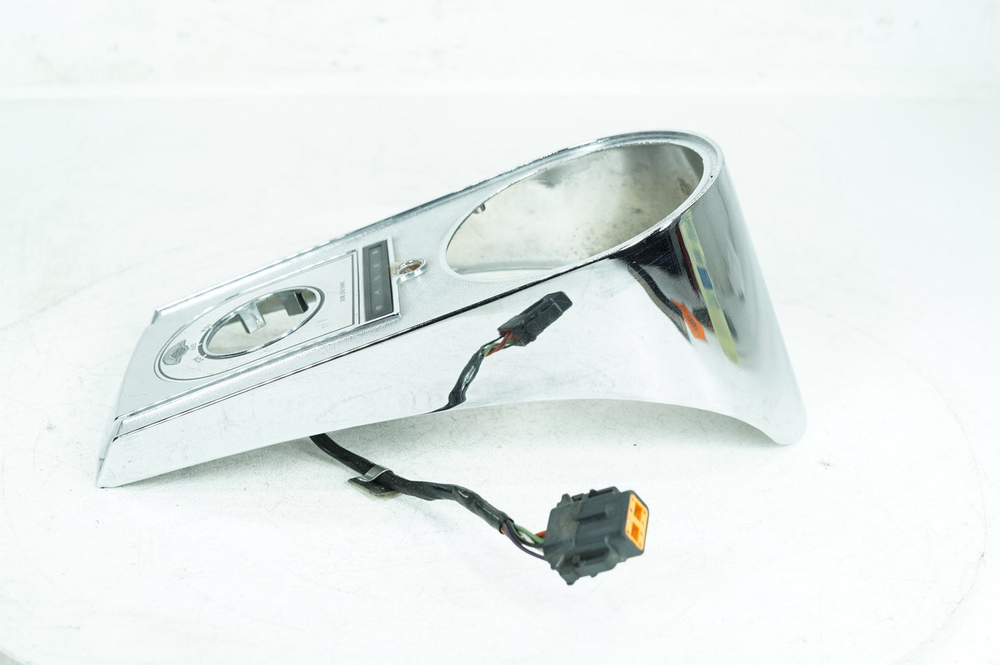 1999 - 2006 Harley-Davidson Softail Fat Boy Fuel Gas Tank Dash Console NOKey  	71250-00A