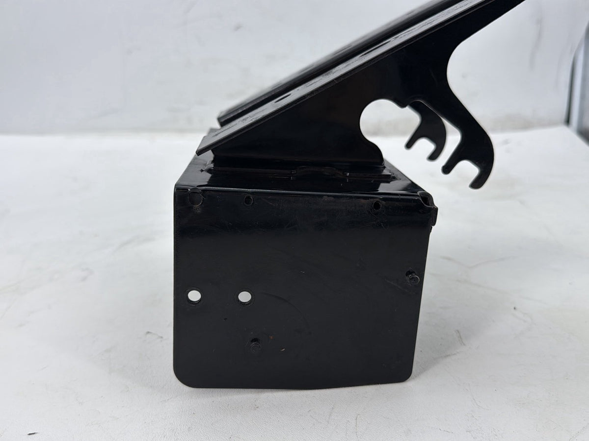 2005 Harley Road Glide Touring FLTRI OEM Inner Fairing Mount Support Bracket