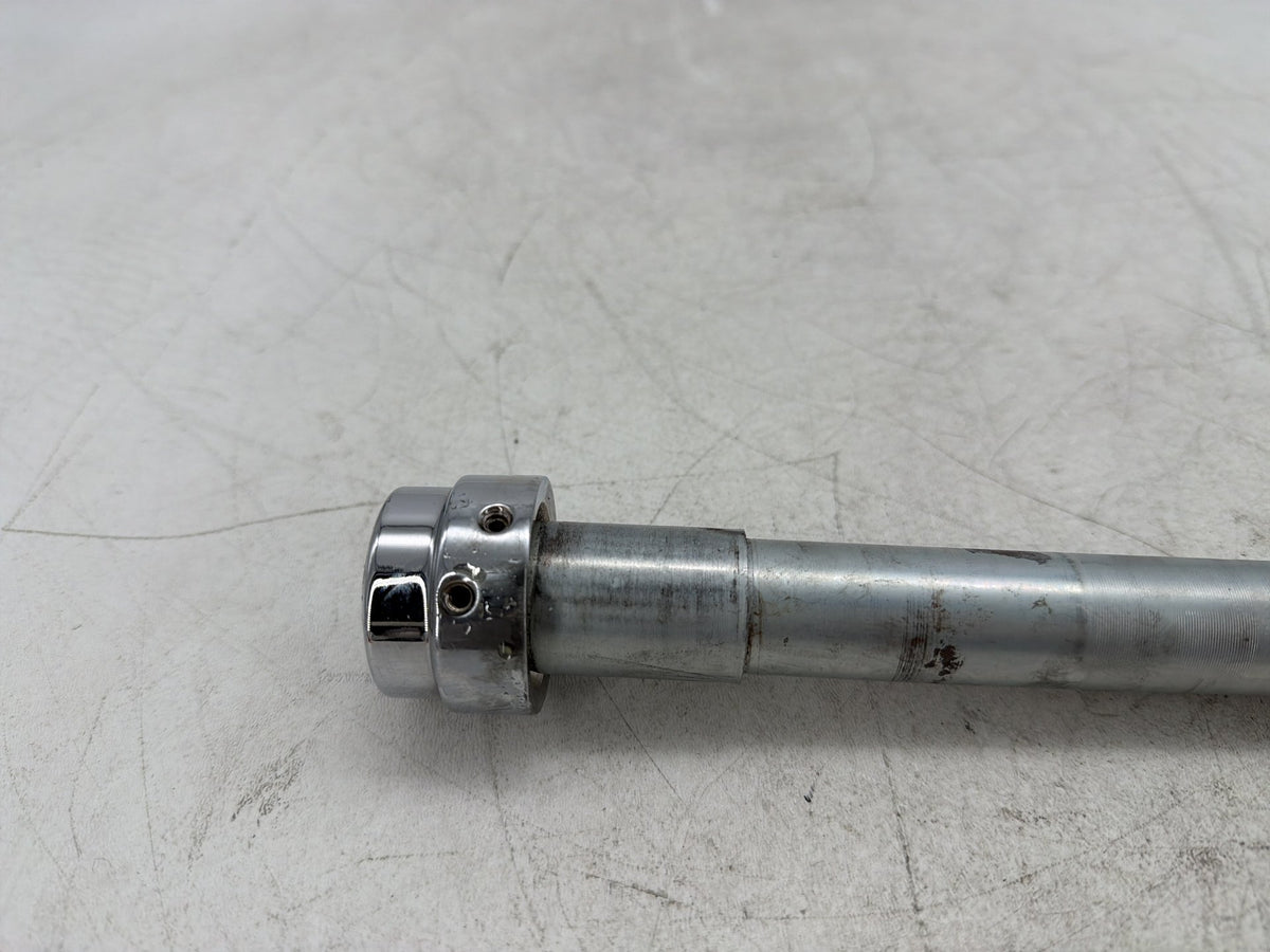 2017 Harley Dyna Street Bob FXDB OEM Front Wheel Axle Bolt Shaft 41628-08