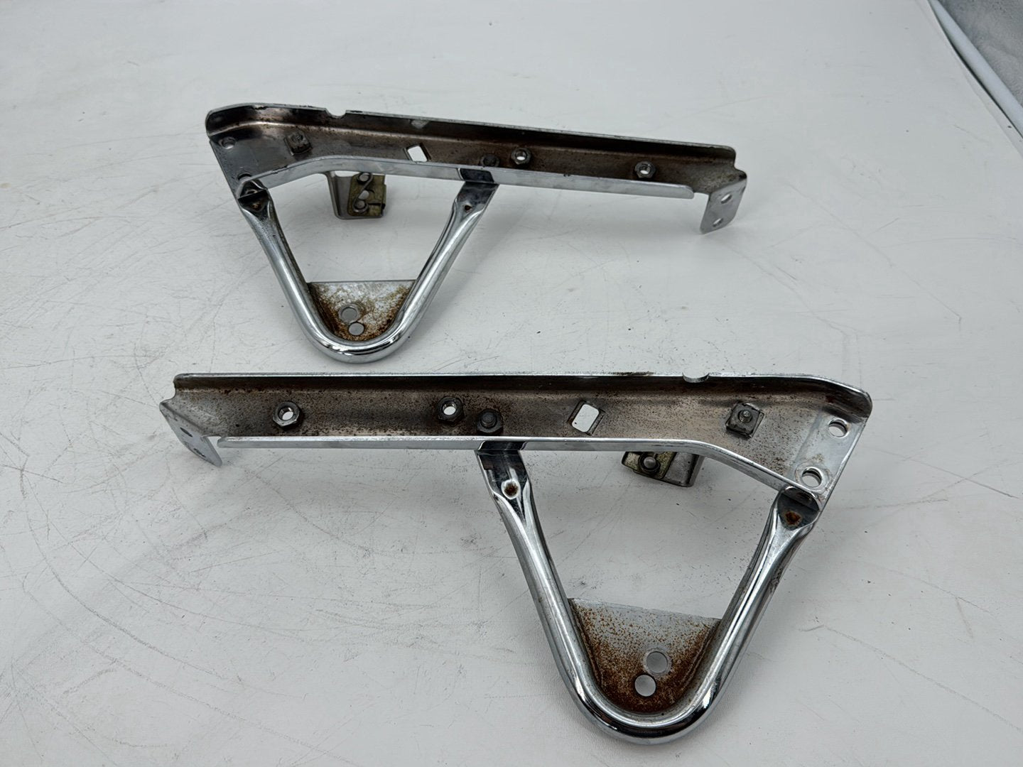 1999 - 2006 Harley-Davidson Touring Electra Glide Classic Left Right Saddlebag Fender Struts Brackets 90718-79C