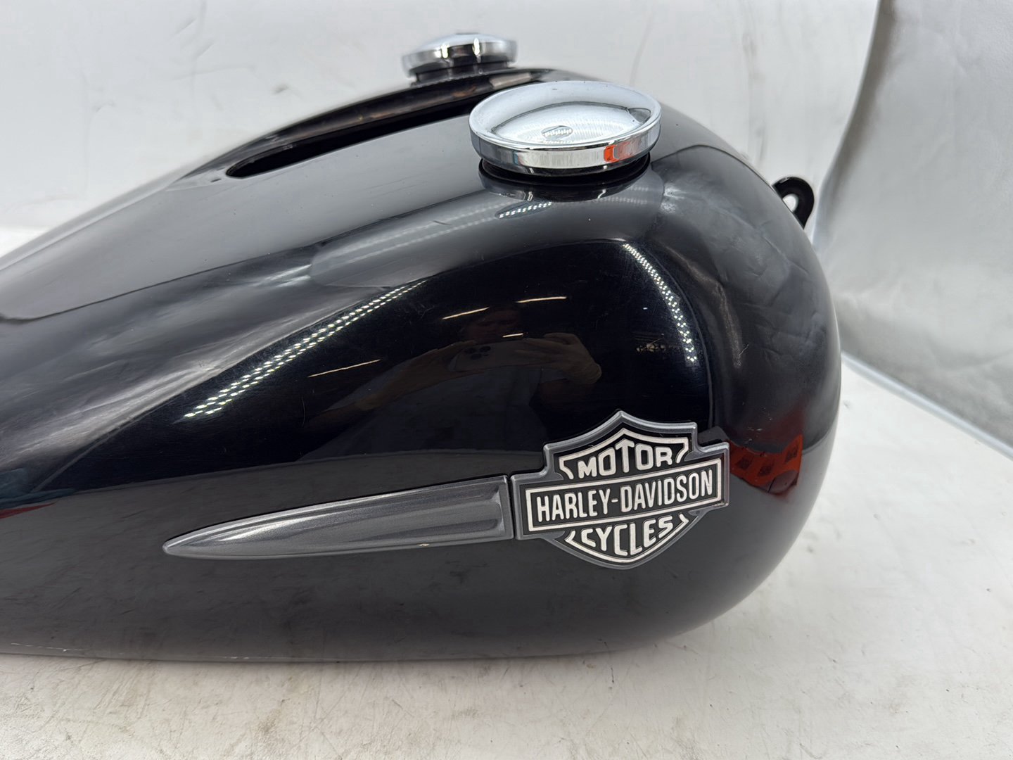 2012 Harley Dyna FXDF Fat Bob OEM Fuel Gas Tank Gasoline Reservoir