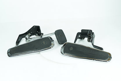 1999 - 2006 Harley-Davidson Softail Deluxe Left Right Driver Floorboard Foot Rest 42431-00A