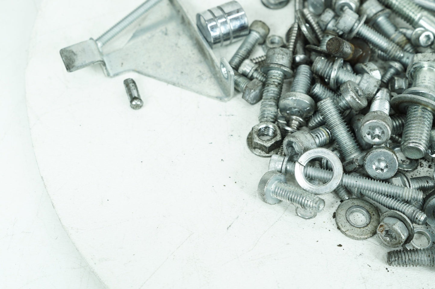 2014 Harley-Davidson Touring FLHTCU - Hardware Bolts Nuts & Brackets