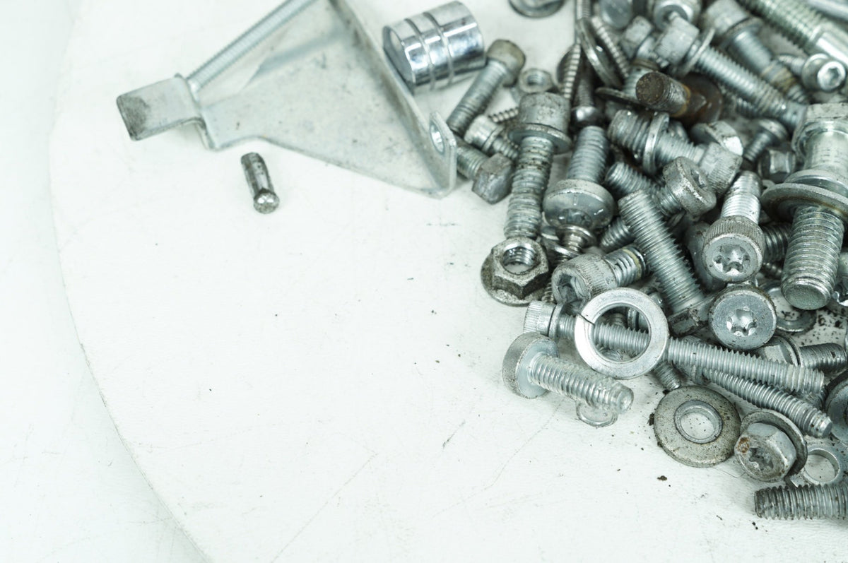 2014 Harley-Davidson Touring FLHTCU - Hardware Bolts Nuts & Brackets