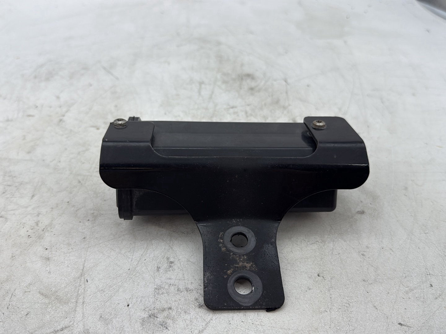 2012 Harley Dyna FXDF Fat Bob OEM EVAP Vapor Charcoal Fuel Emission Canister