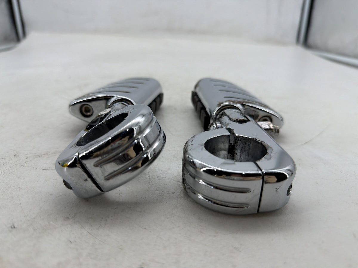 2012 Harley Street Glide Touring FLHX OEM Front Right Left Highway Foot Pegs