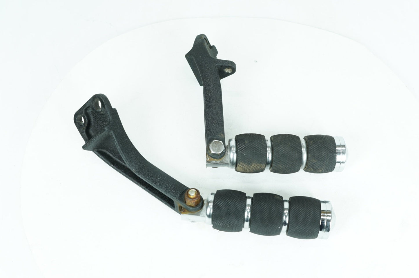 2007 - 2016 Harley-Davidson Dyna Super Glide Custom Passenger Left & Right Foot Pegs 49224-06A
