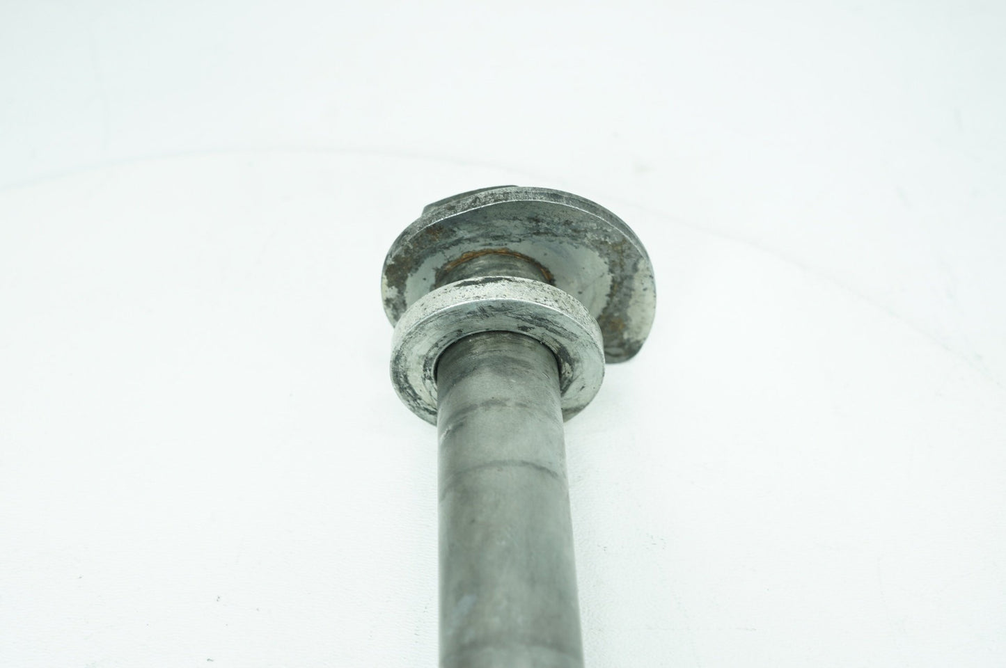 2007 - 2013 Harley-Davidson Touring Electra Glide Classic Rear Wheel Axle Bolt Shaft 41056-09
