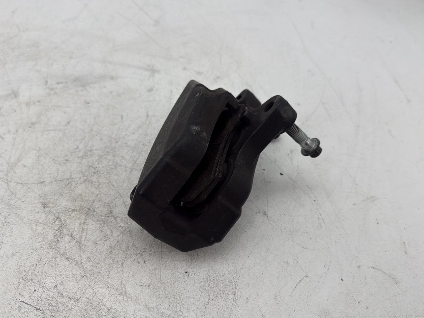 2018 Harley Electra Glide Touring Ultra FLHTCU OEM Front Left 1 Brake Caliper