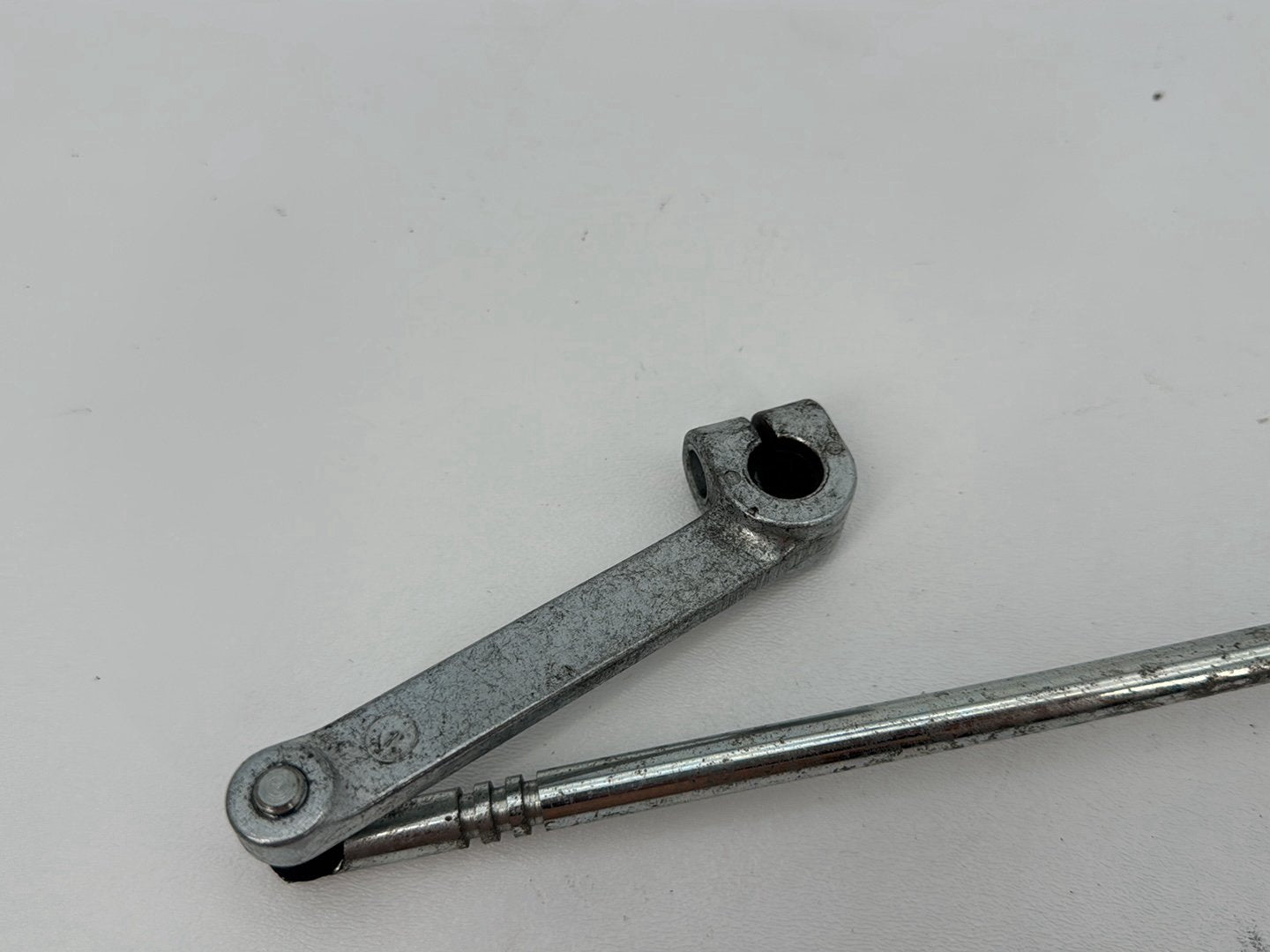 1999 - 2006 Harley-Davidson Dyna Wide Glide Gear Shifter Lever Arm w/ Rod linkage 33715-85A