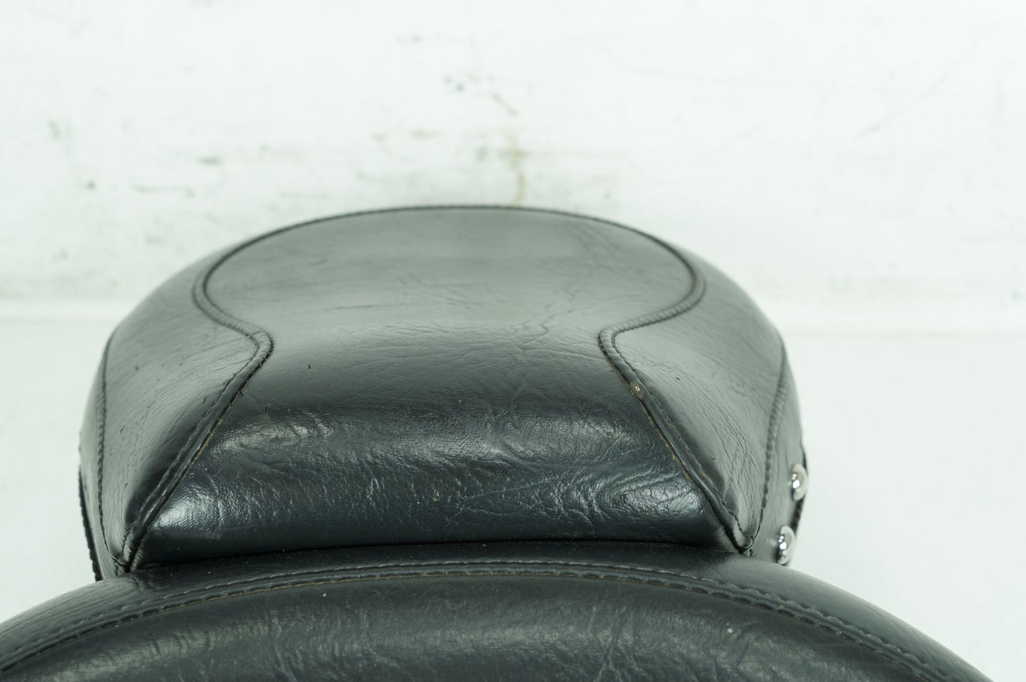 2004 - 2013 Harley-Davidson Sportster Custom Passenger Rider Driver Seat Saddle MUSTANG