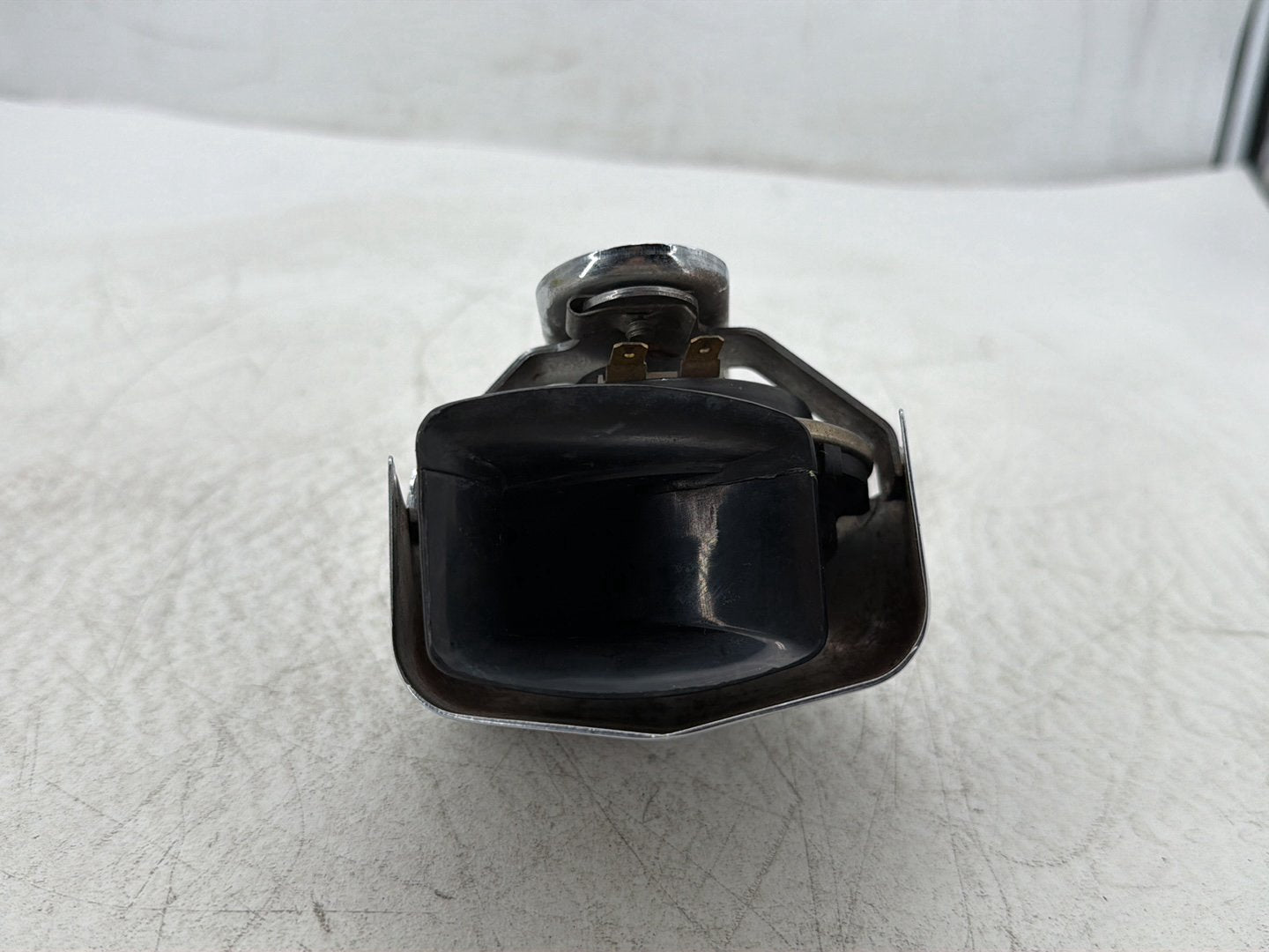 2011 Harley Heritage Softail Classic FLSTC OEM Horn Signal Klaxon Chrome Cover