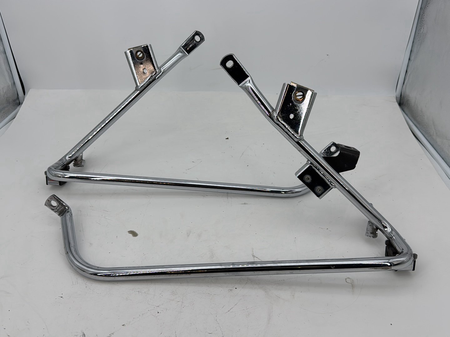 2007 - 2012 Harley-Davidson Touring Road Glide Rear Left Right Saddlebag Guard Rails Bar 	49206-09