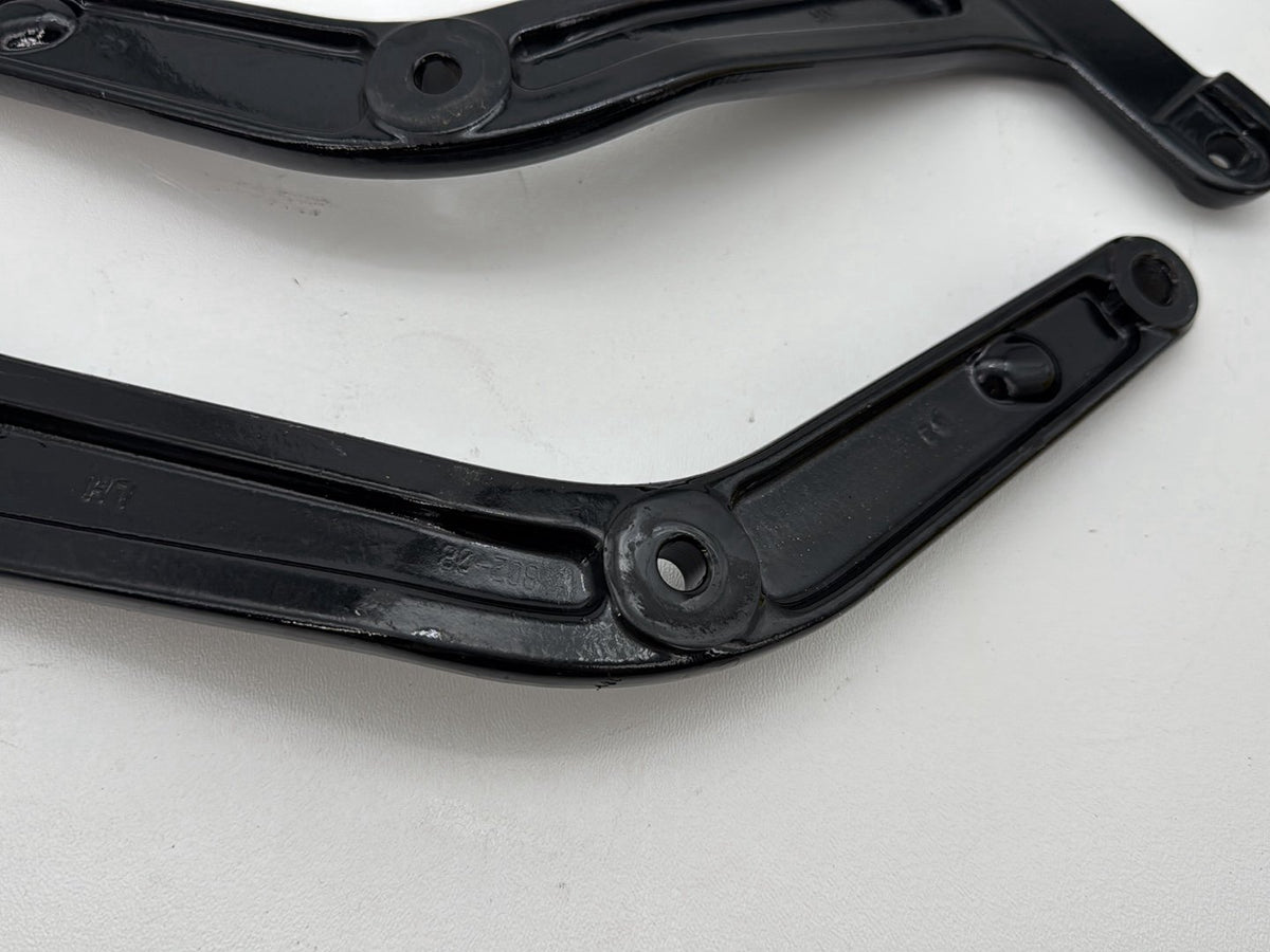 2008 Harley Softail Deluxe FLSTN OEM Rear Left & Right Fender Support Bracket