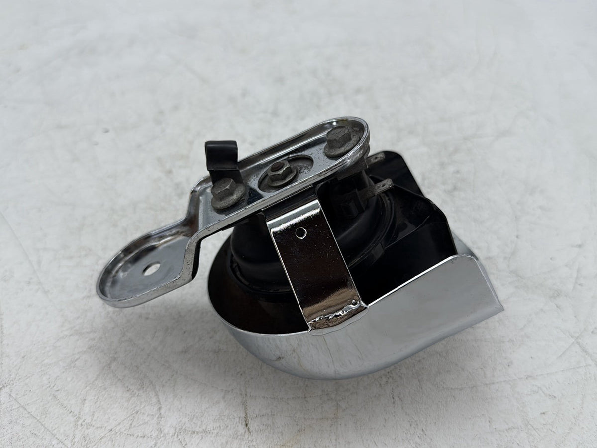 2009 Harley Road King Touring Police OEM Horn Signal Klaxon Chrome Cover