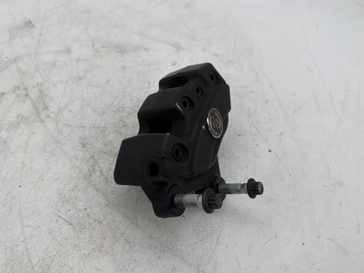 2018 Harley Electra Glide Touring Ultra FLHTCU OEM Front Left 1 Brake Caliper