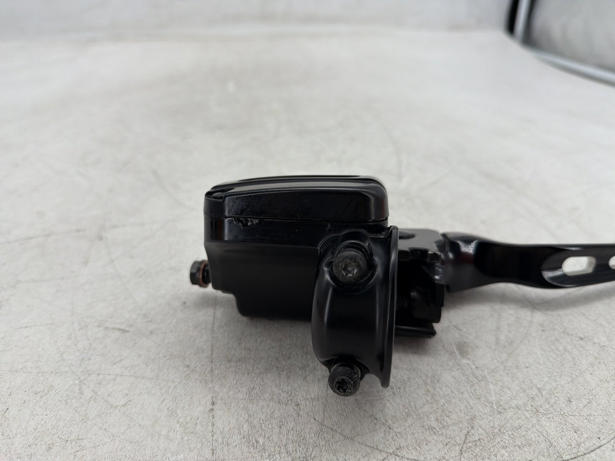 2011 Harley Electra Glide Touring Ultra OEM Front Right Brake Lever Master Cylinder