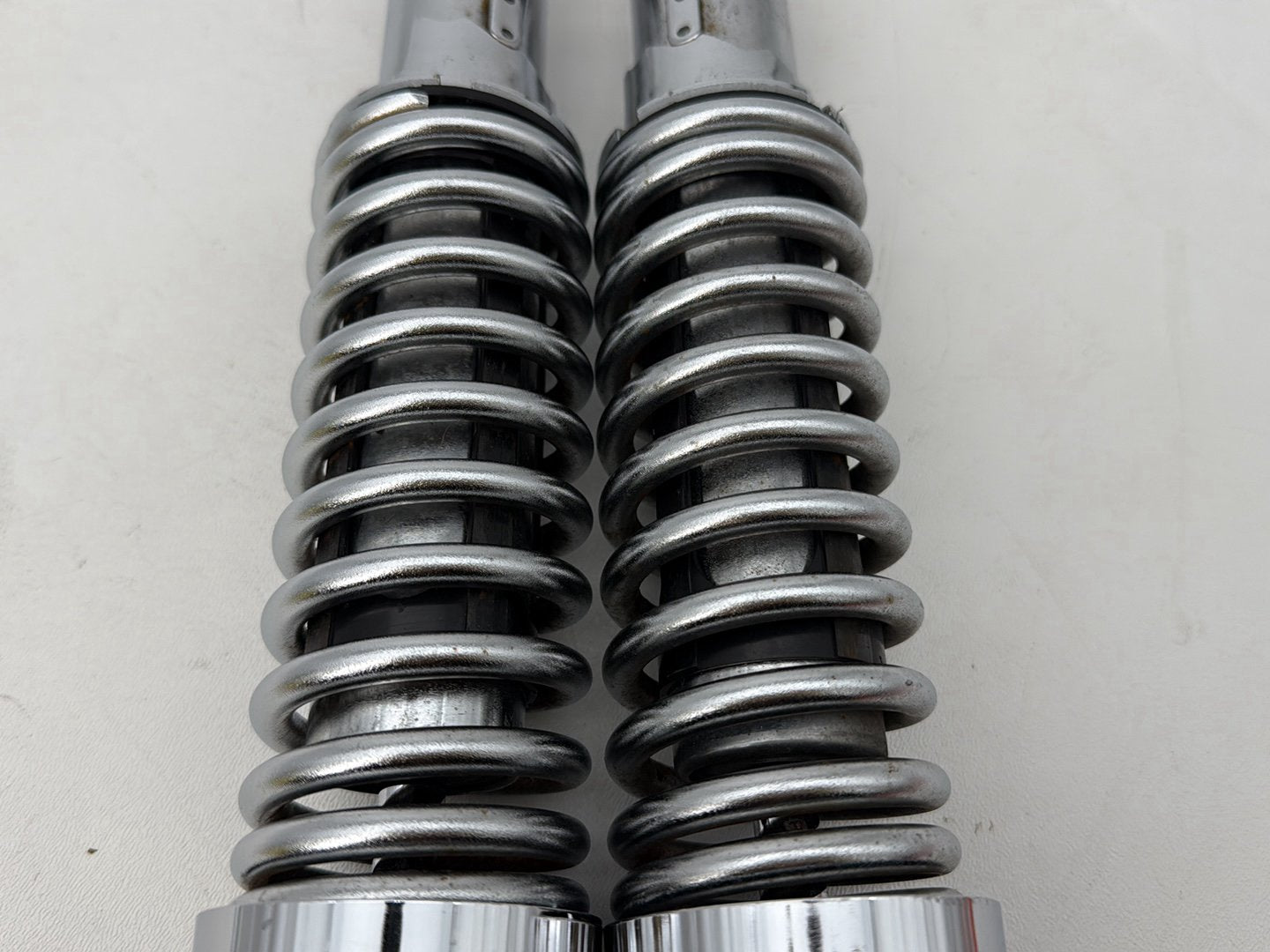 2004 - 2013 Harley-Davidson Sportster 883 Custom Rear Left Right Shock Absorbers  	54568-04