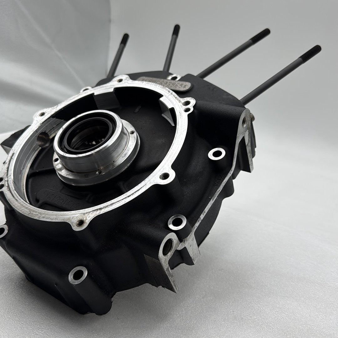 2008 - 2016 Harley-Davidson Touring Street Glide Engine Crankcase 24649-06
