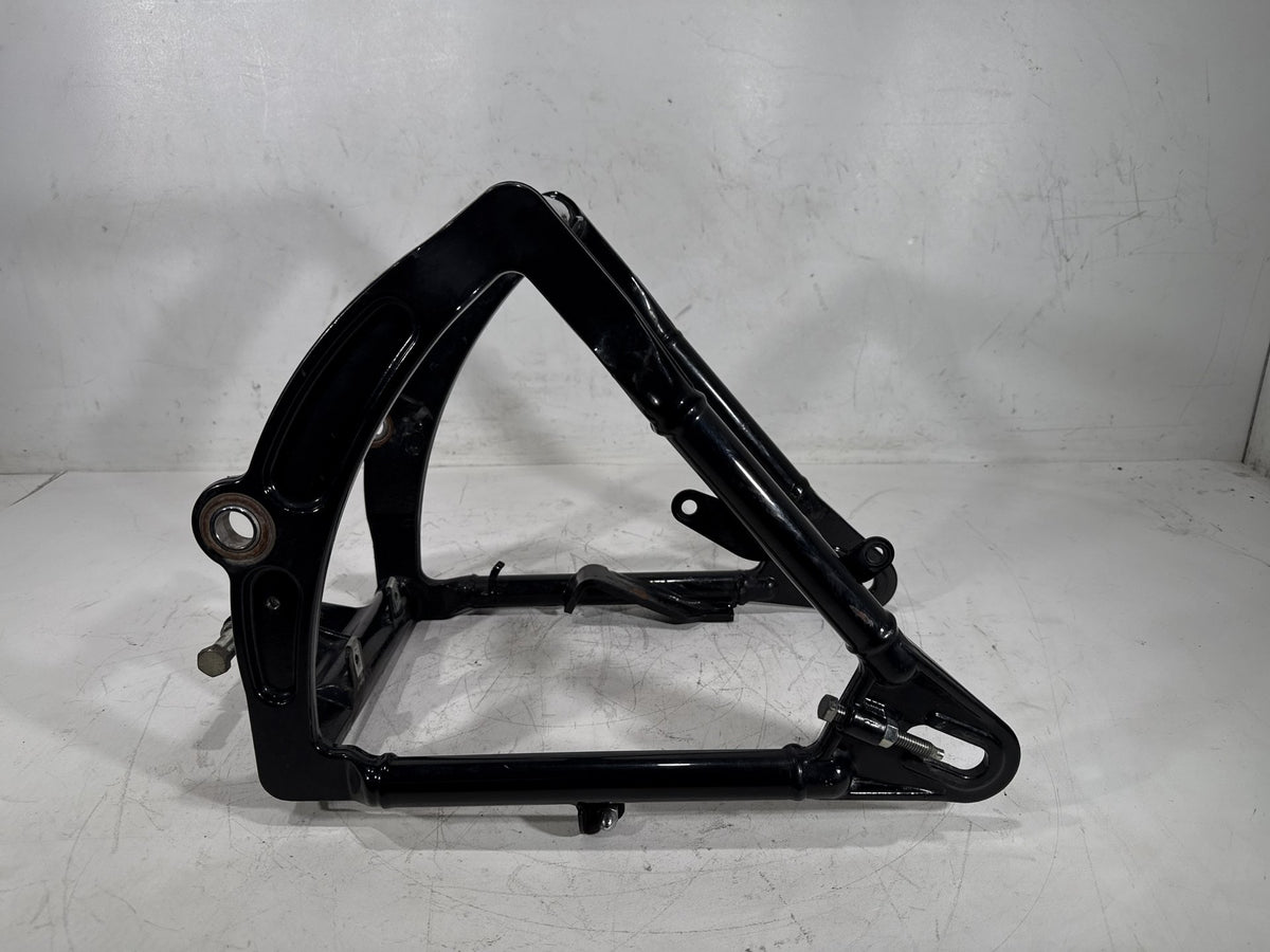 2003 Harley Softail Deuce FXSTDI OEM Rear Fork Swingarm Swing Arm 47573-00A