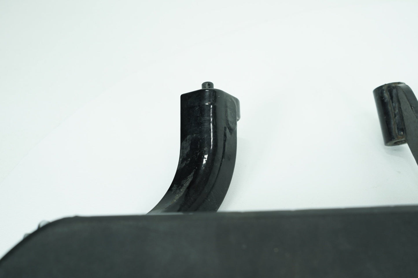 2007 - 2011 Harley-Davidson Touring Street Glide Left Right Driver Floorboard Foot Rest 50683-04