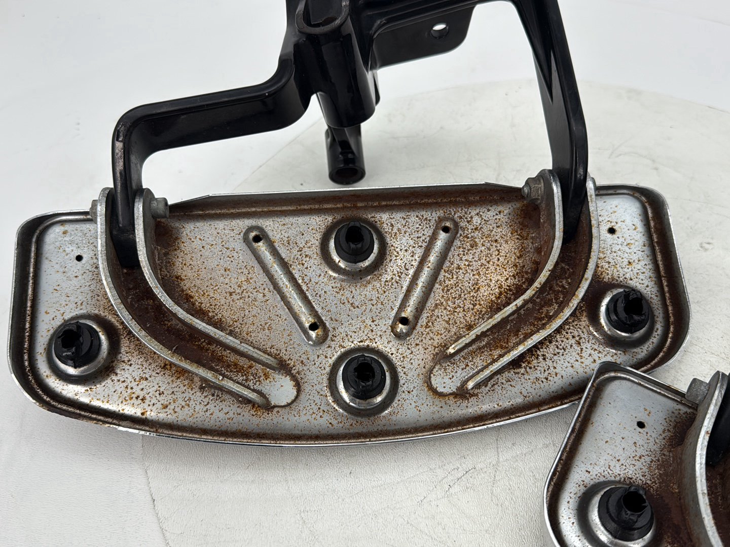 2004 Harley Softail FLSTC Heritage Classic OEM Left Right Driver Floorboard Foot Rest