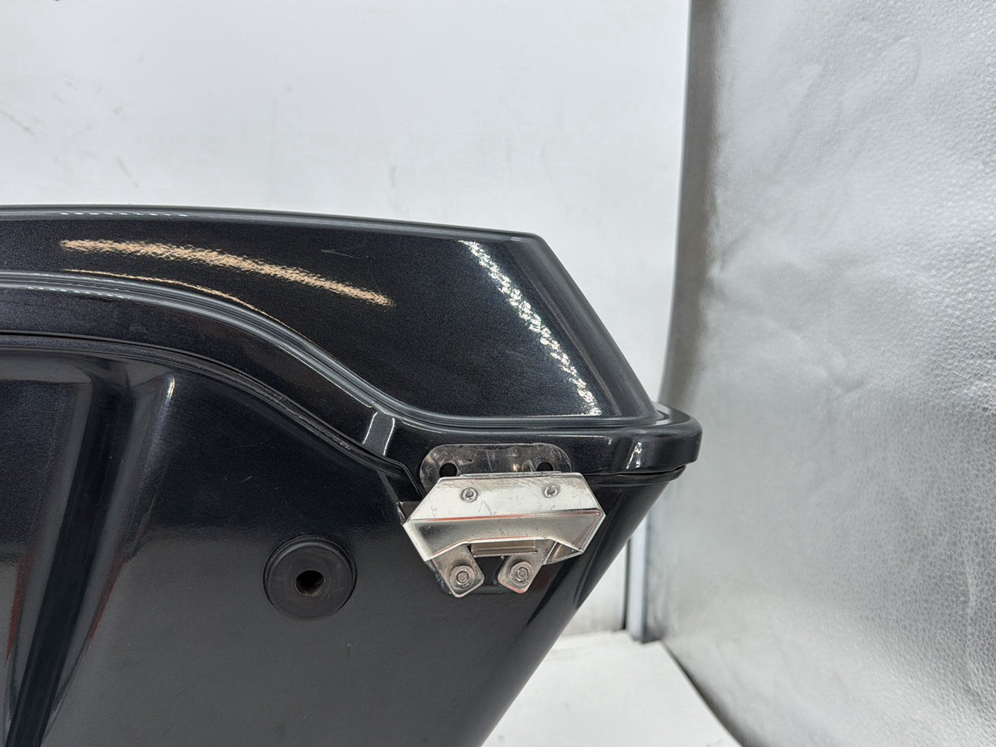 2007 Harley Street Glide Touring FLHX OEM Left 1 Saddlebag Luggage NO Key