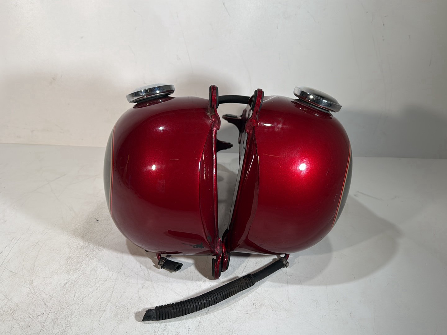 1986 - 1998 Harley-Davidson Softail Heritage Classic Fuel Gas Tank Gasoline Reservoir 61228-97 , 61426-97