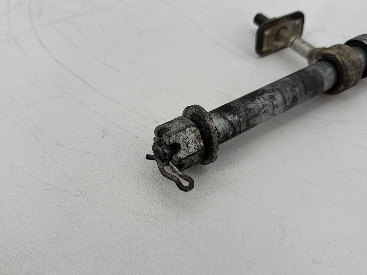 1999 - 2006 Harley-Davidson Touring Electra Glide Classic Rear Wheel Axle Bolt Shaft