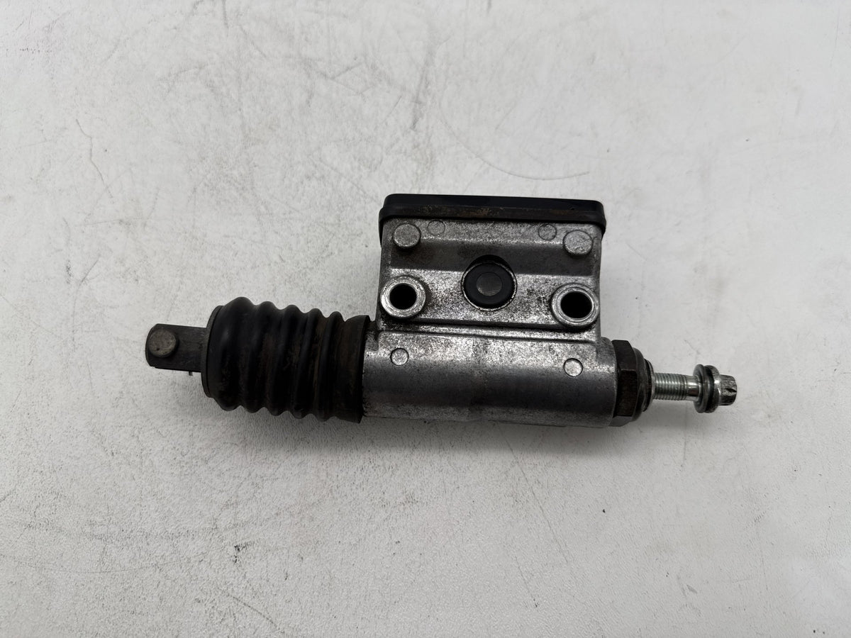 1997 Harley Heritage Softail Classic OEM Rear Brake Master Cylinder Reservoir