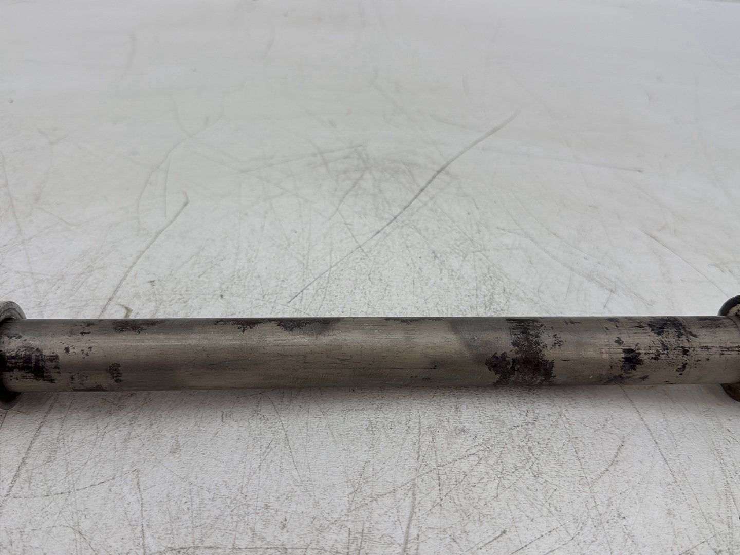 2008 Harley Dyna FXDL Low Rider Anniversary OEM Rear Wheel Axle Bolt Shaft