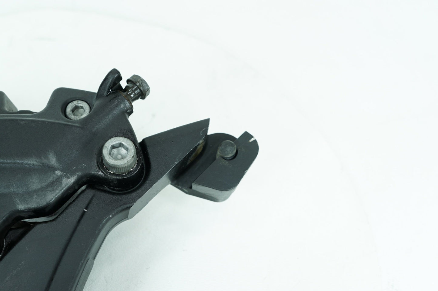 2007 - 2013 Harley-Davidson Touring Electra Glide Ultra Rear Back Brake Caliper w/ Bracket 44080-08B