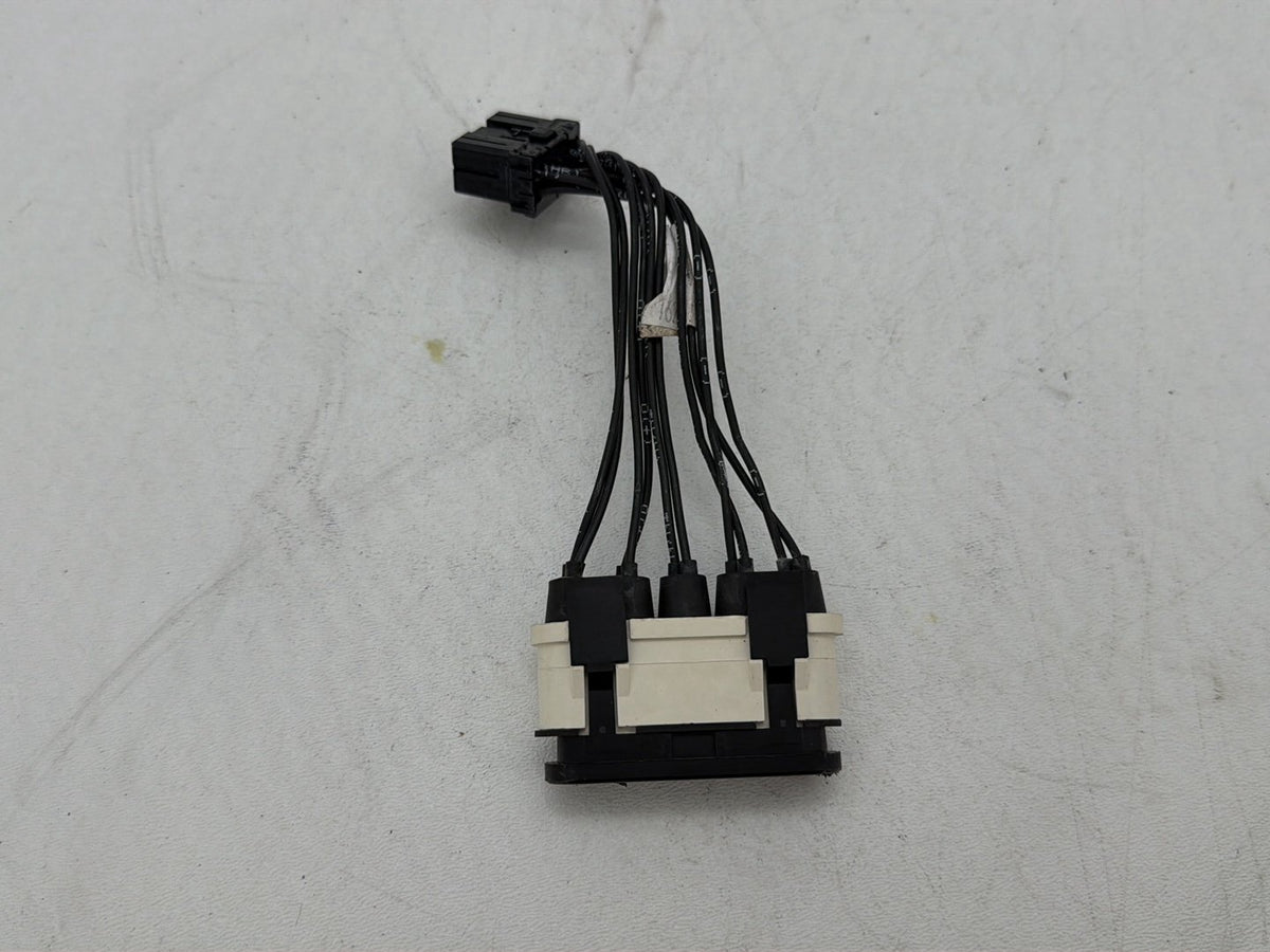 2005 Harley Electra Glide Touring Ultra OEM Dash Indicator Lamp Wire Plug 68789-96A