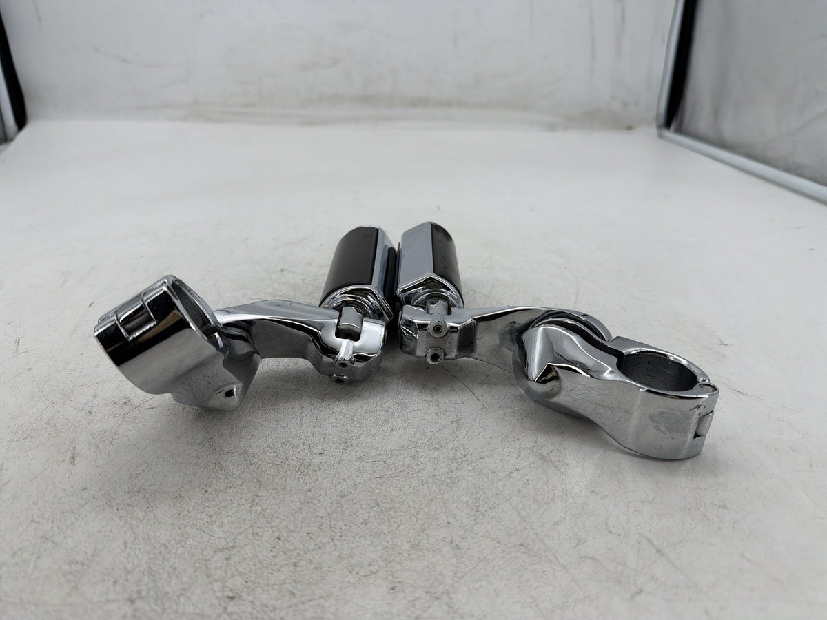 07 Harley Electra Touring CVO Front Right Left Highway Foot Pegs AirFlow Style