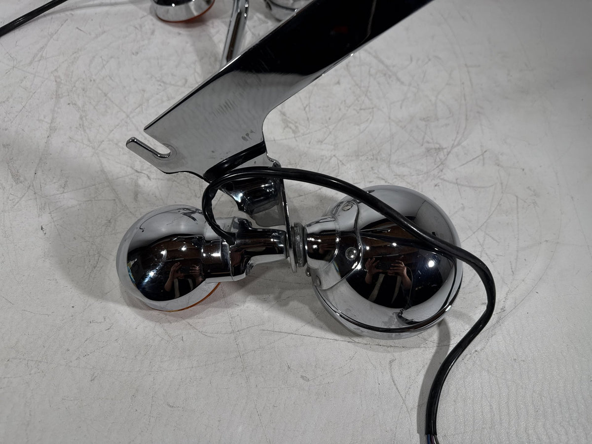 2012 Harley Electra Touring Ultra OEM Front Turn Signal Indicators Aux Light Bar