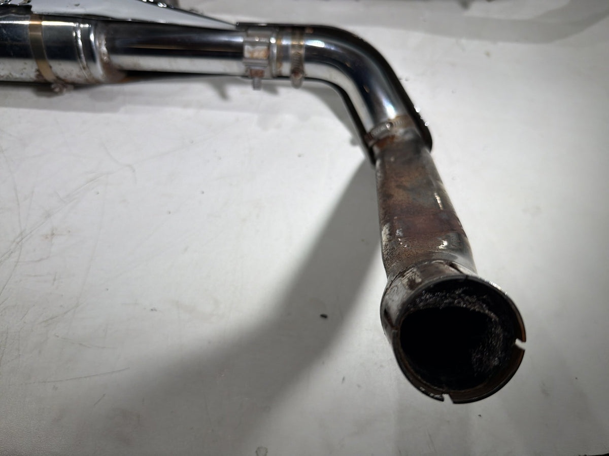 09 Harley Street Glide Touring Exhaust Header Pipes Muffler BENT SCRATCHED