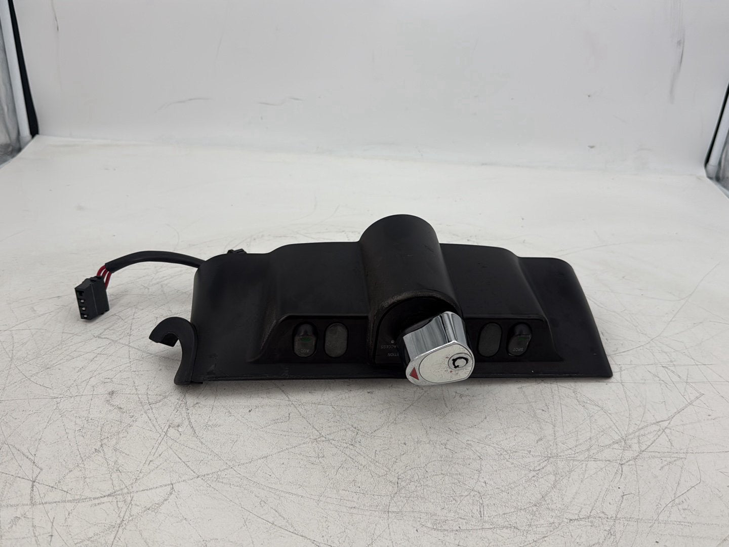 2004 Harley Touring FLHT Electra Glide OEM Dash Ignition Cap Switch Lockset NO Key