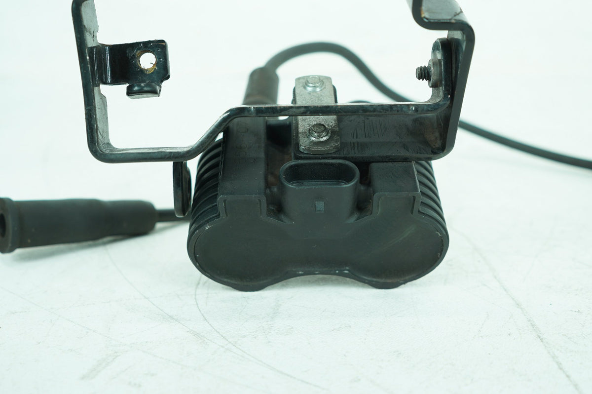 2010 Harley Sportster XL883N Iron OEM Ignition Coil Spark Plugs Cable 31656-07