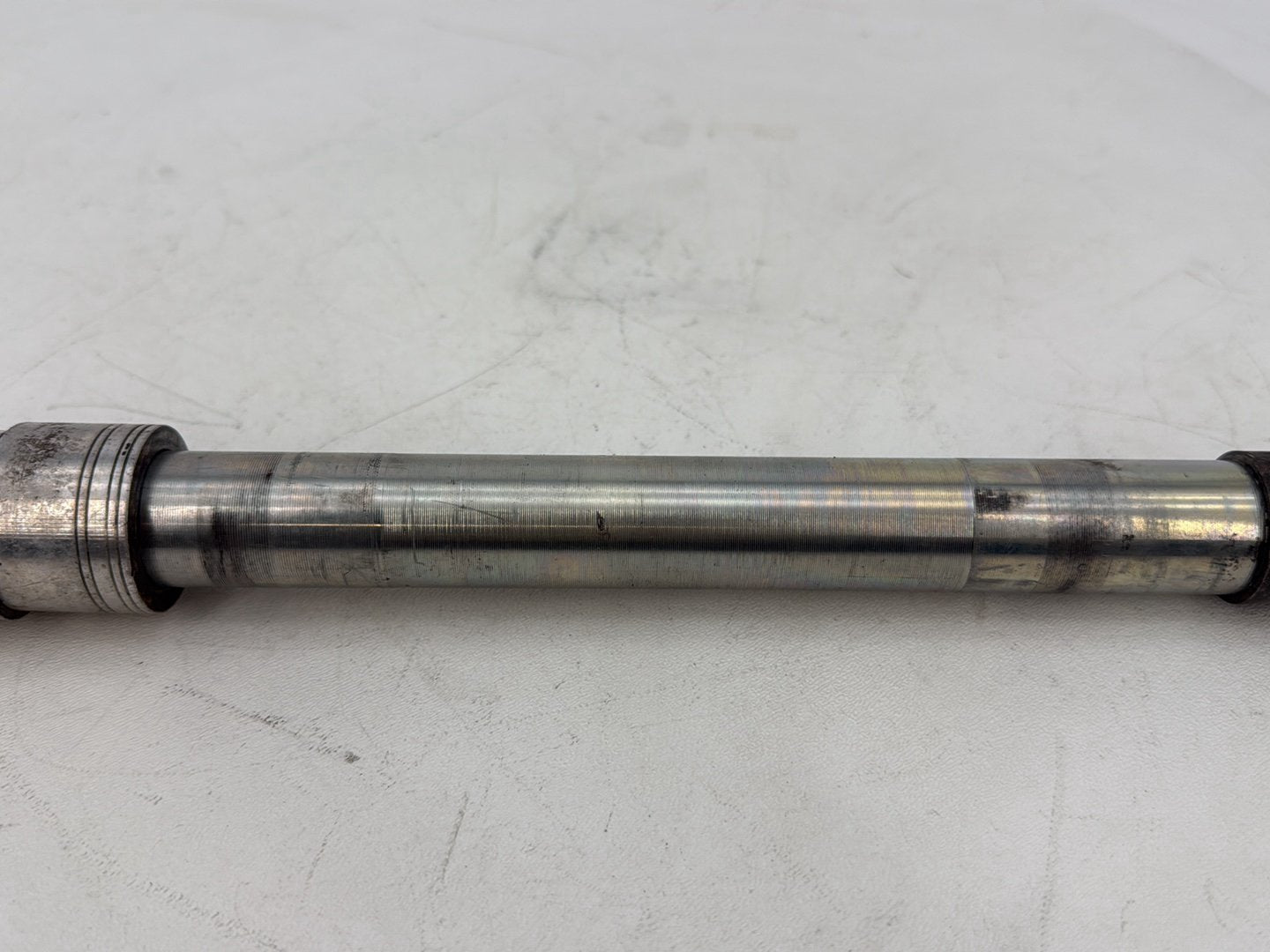 2007 - 2011 Harley-Davidson Touring Electra Glide Ultra Front Wheel Axle Bolt Shaft 41547-07A