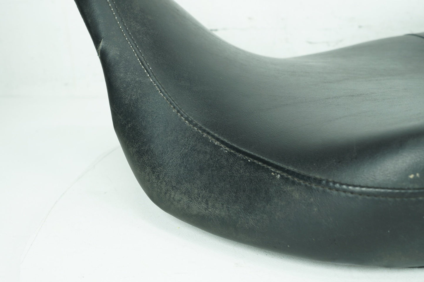 2008 - 2016 Harley-Davidson Touring Street Glide Passenger Rider Driver Seat Saddle 52320-11