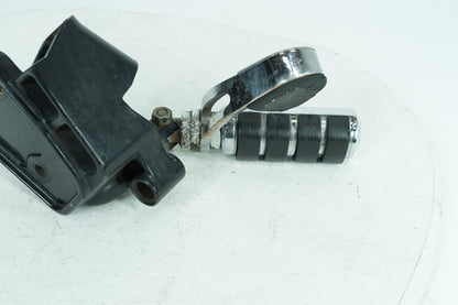 2000 - 2006 Harley-Davidson Softail Deuce Right Driver Foot Controls Peg Rest 42507-00B