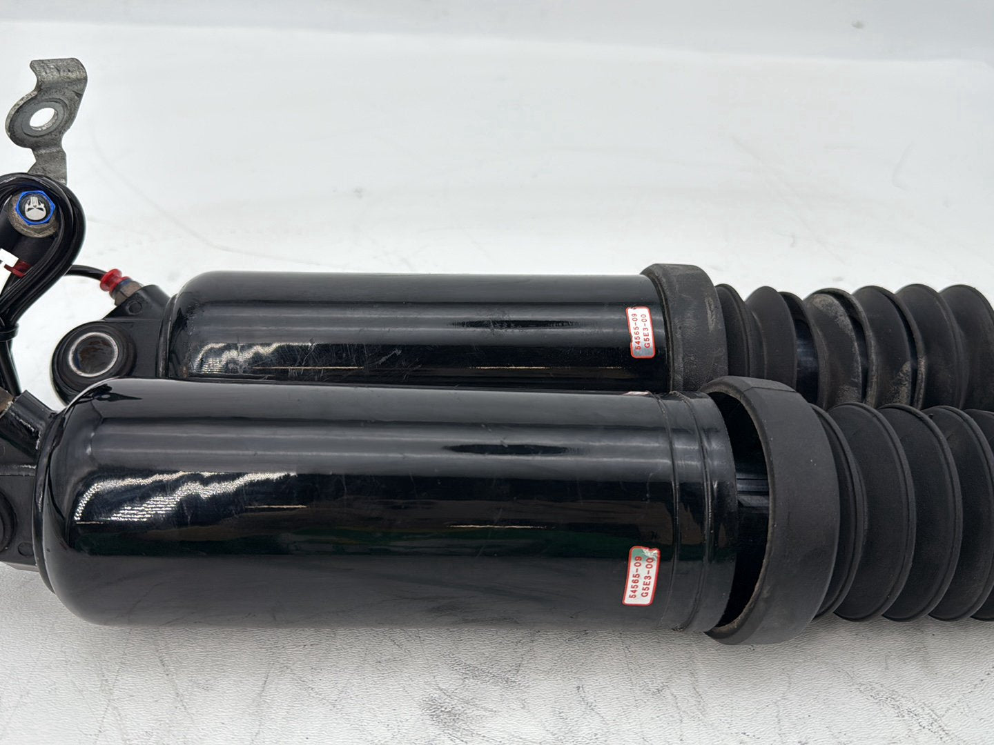 2007 - 2016 Harley-Davidson Touring Electra Glide Ultra Rear Left Right Shock Absorbers 54565-09