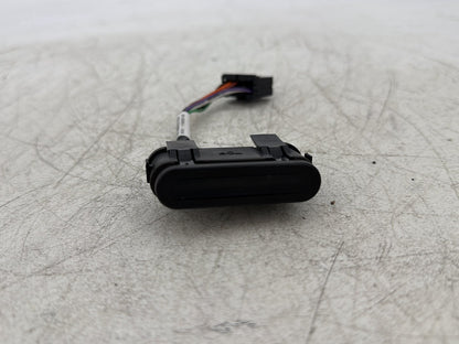 2011 Harley Street Glide Touring FLHX OEM Dash Indicator Lamp Wire Plug 68789-96A