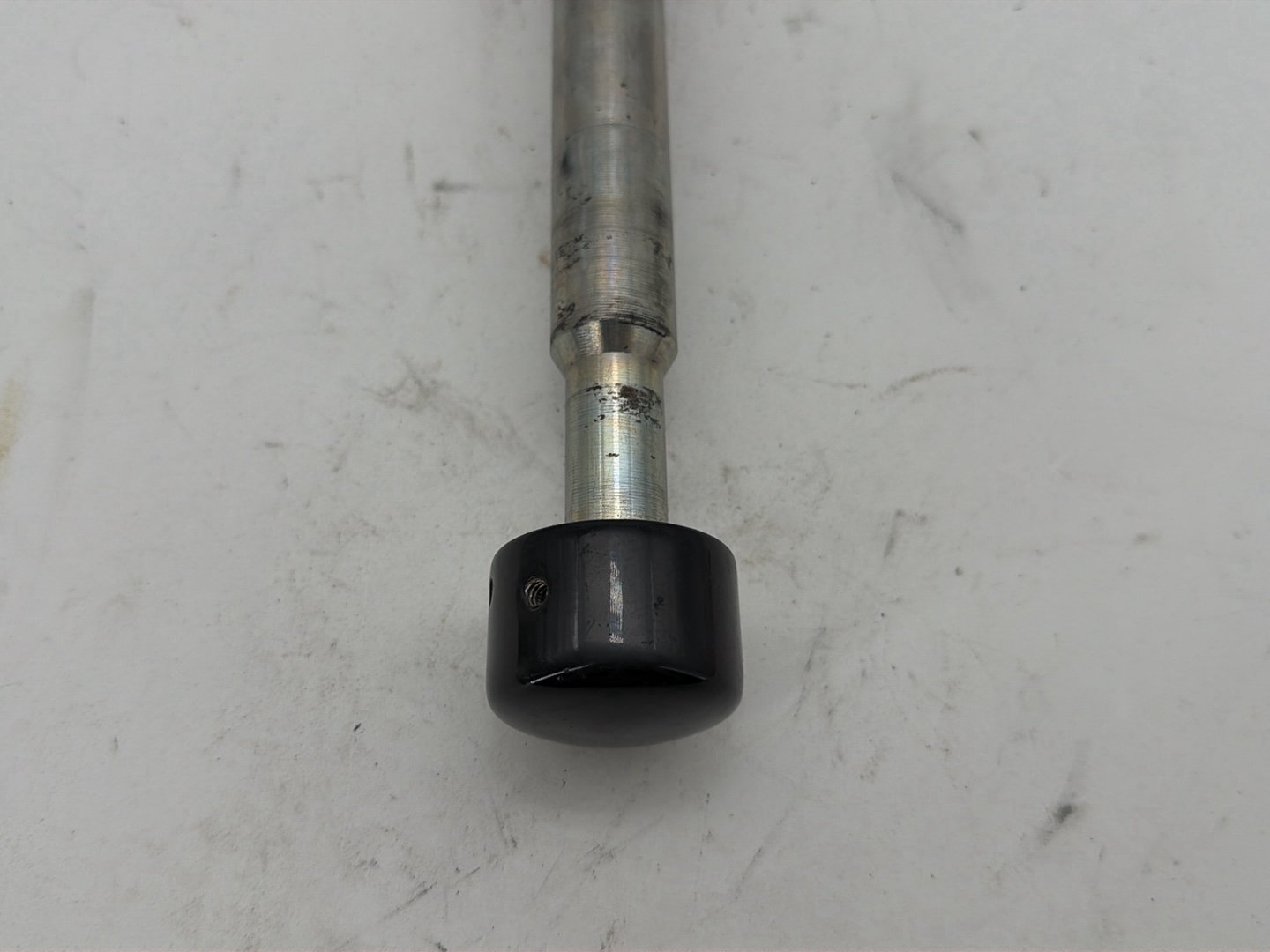 2008 Harley Dyna Fat Bob FXDF OEM Front Wheel Axle Bolt Shaft