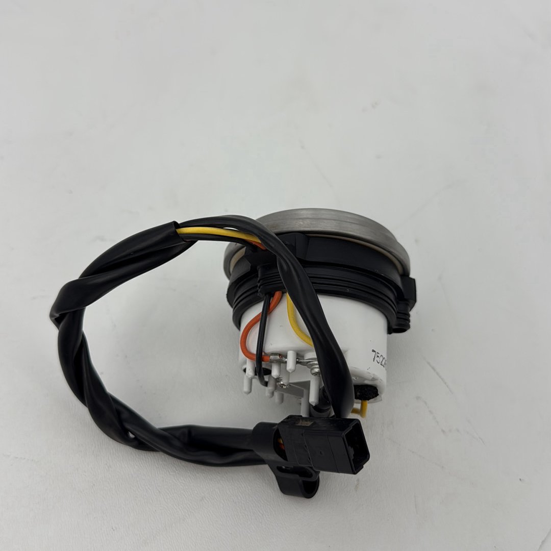2007 - 2012 Harley-Davidson Dyna Super Glide Fuel Level Gas Tank Gauge  	75226-09