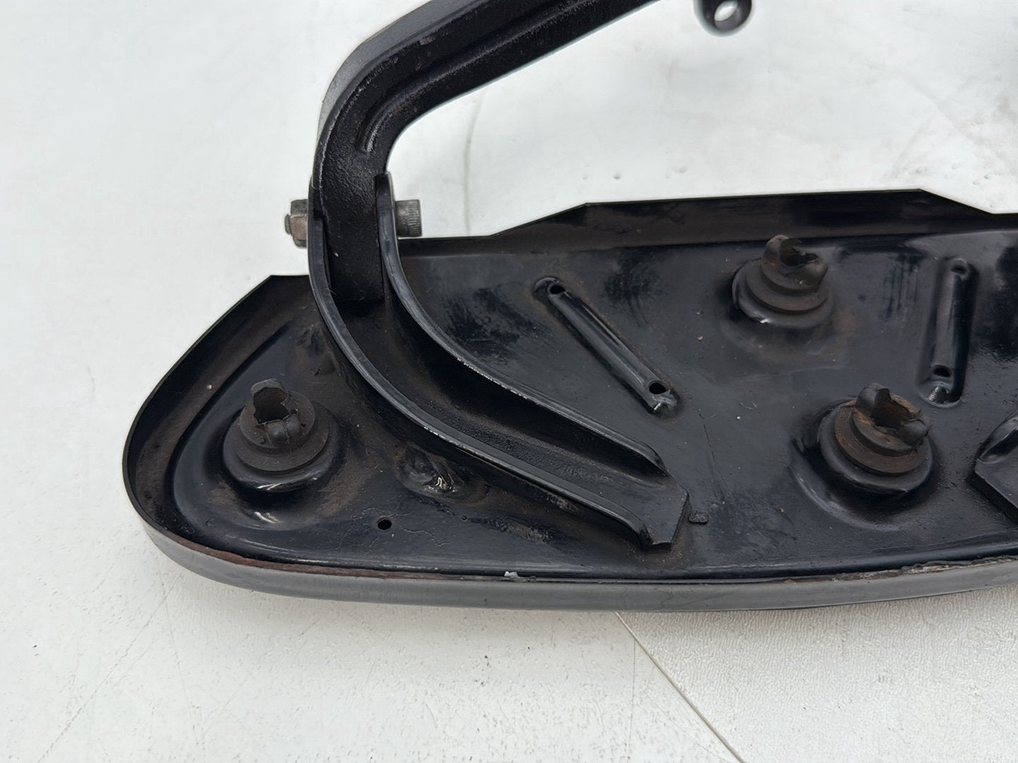 1999 - 2006 Harley-Davidson Touring Road King Police Left Right Driver Floorboard Foot Rest 47365-83C